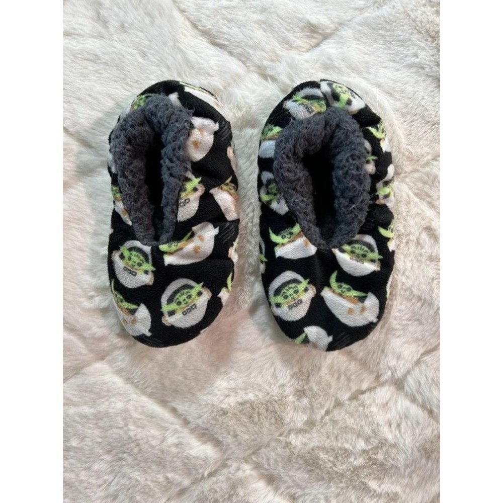 Star Wars Grogu Boys Slippers Size 10/11 Baby Yoda Fuzzy Black